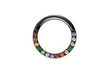 Laden Sie das Bild in den Galerie-Viewer, Titan Clicker Ring Eingefasste Regenbogen Kristalle piercinginspiration®