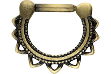 Laden Sie das Bild in den Galerie-Viewer, Septum Daith Clicker Multiple Spitzen piercinginspiration®