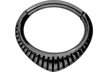 Laden Sie das Bild in den Galerie-Viewer, Amaya Septum Daith Clicker Ring piercinginspiration®