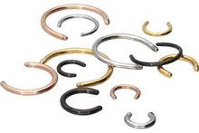 Laden Sie das Bild in den Galerie-Viewer, Titan Hufeisen Ring Barbell ohne Kugeln piercinginspiration®
