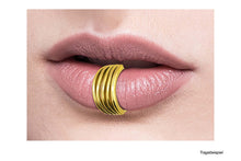 Laden Sie das Bild in den Galerie-Viewer, 4 Ringe Vierfach Welle Ring Clicker piercinginspiration®