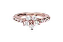 Laden Sie das Bild in den Galerie-Viewer, Multiple Eingefasste Kristalle Blume Clicker Ring piercinginspiration®