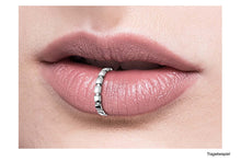 Laden Sie das Bild in den Galerie-Viewer, Clicker Ring Würfel Design piercinginspiration®