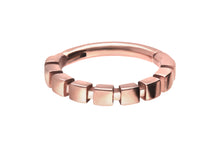 Laden Sie das Bild in den Galerie-Viewer, Clicker Ring Würfel Design piercinginspiration®