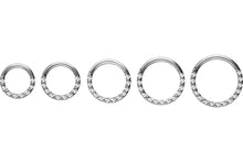 Laden Sie das Bild in den Galerie-Viewer, Clicker Ring 14 Epoxy Kristalle Segmentring piercinginspiration®