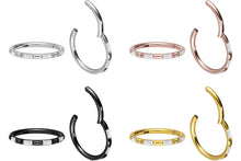 Laden Sie das Bild in den Galerie-Viewer, Basic Clicker Ring Eingefasste Baguette Kristalle piercinginspiration®