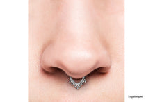 Laden Sie das Bild in den Galerie-Viewer, Titan 20 Kugeln Tropfen Clicker Ring piercinginspiration®