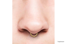 Laden Sie das Bild in den Galerie-Viewer, Multiple Kugeln Clicker Ring piercinginspiration®