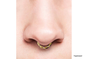 Anello Clicker in oro 18 carati con doppia conchiglia intrecciata piercinginspiration®