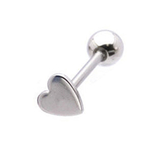 Piercing all'orecchio a cuore piercinginspiration®